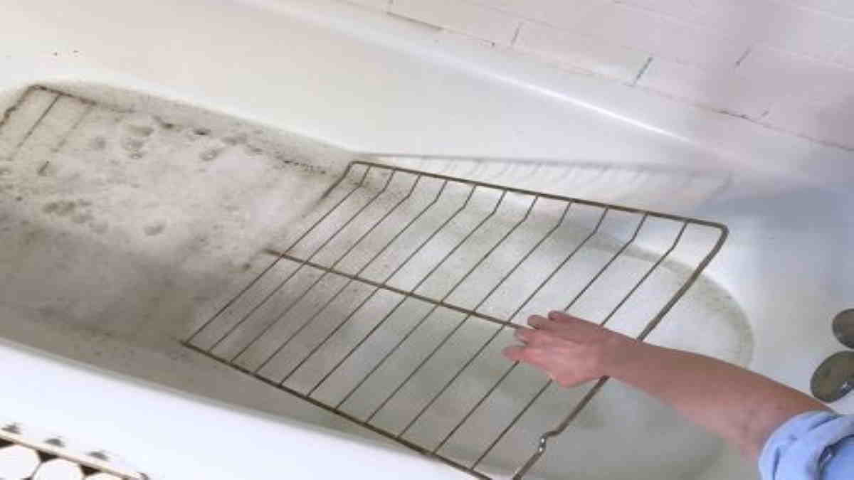 La Grille de Four : 6 Astuces pour la Nettoyer