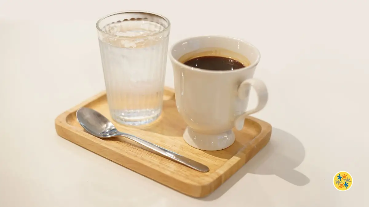 Pourquoi il faut boire de l’eau avant le café le matin ?