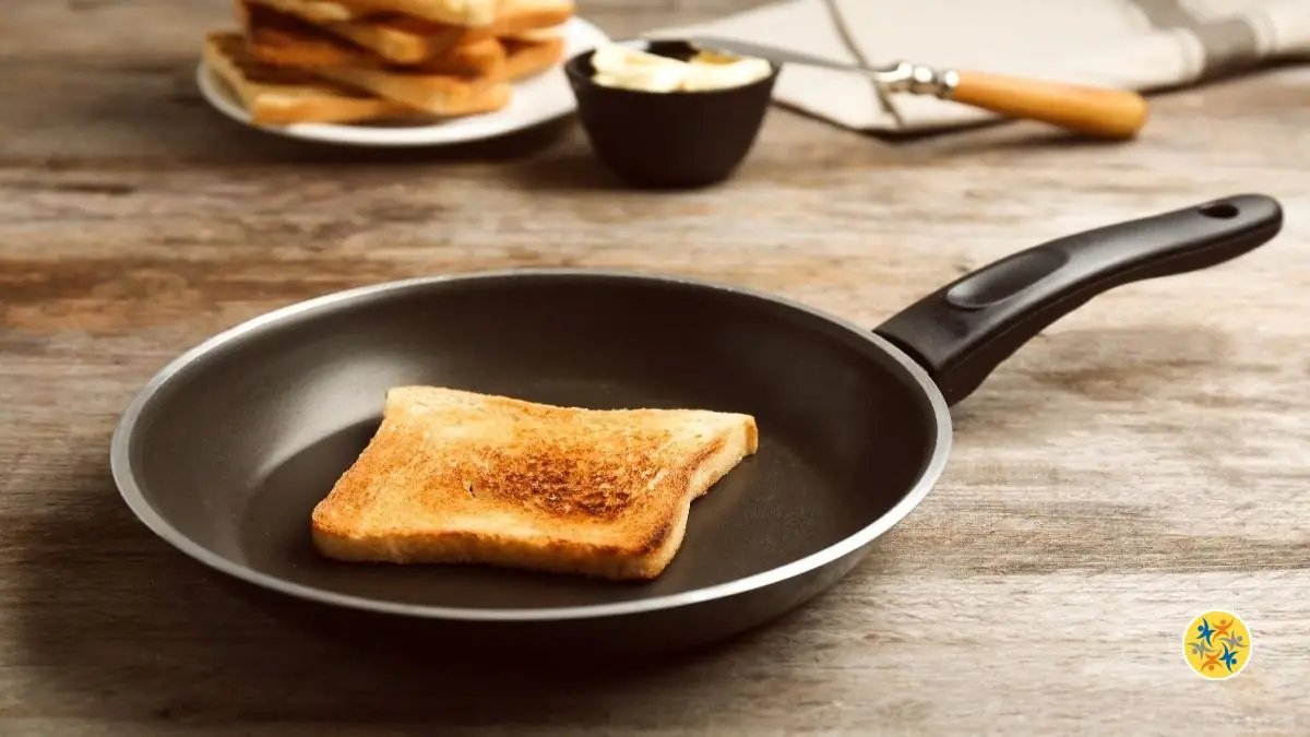 L'astuce pour décongeler du pain à la poêle
