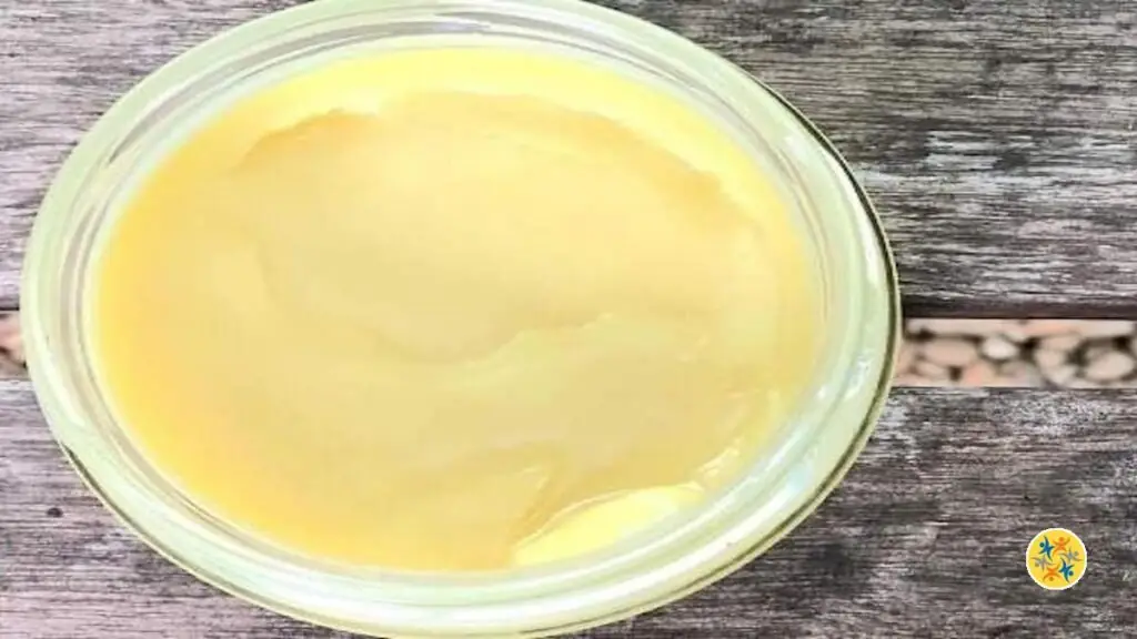 Fabriquer une crème hydratante maison pour le visage