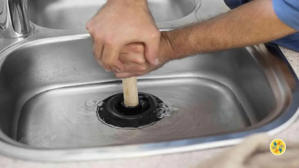 Déboucher la canalisation par ventouse