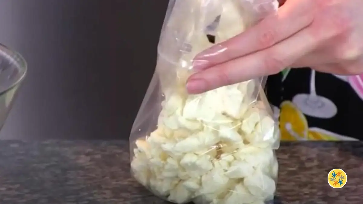 Comment réparer l&rsquo;erreur de placer son fromage à grains au frigo ?