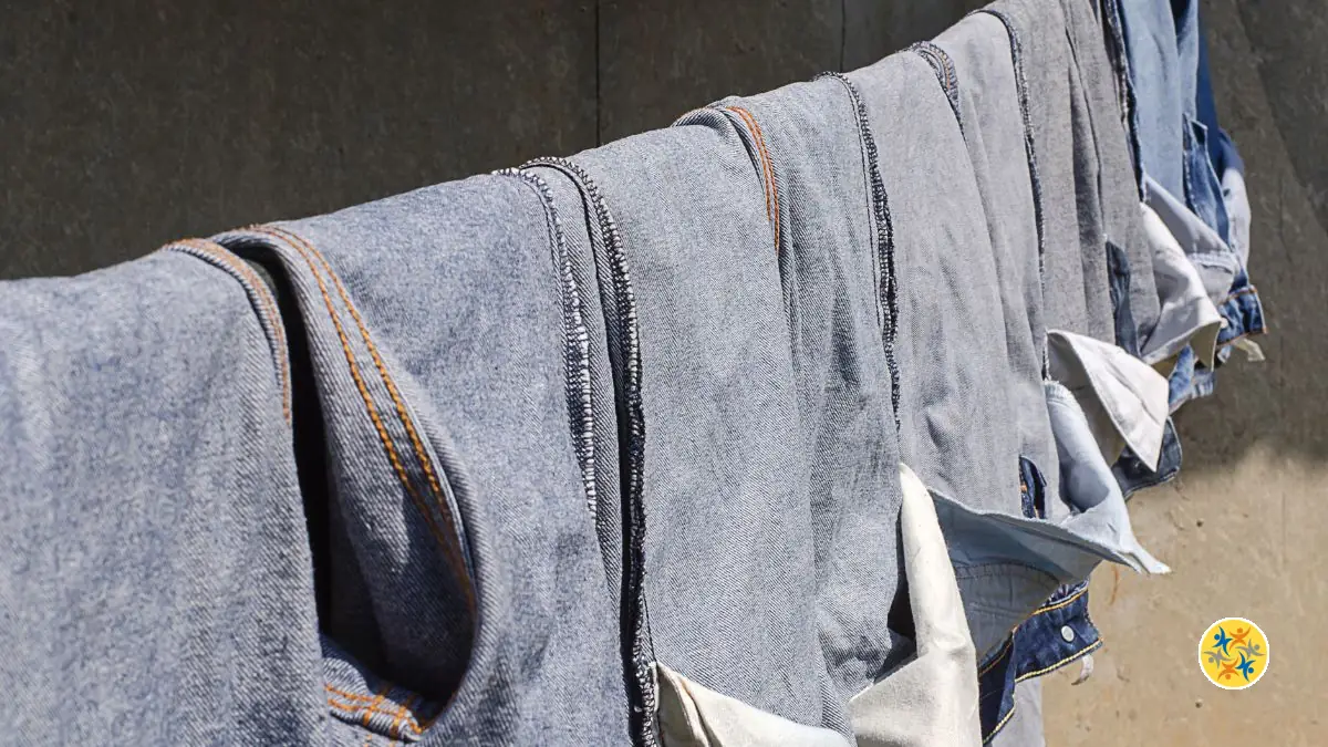 Pourquoi Retourner les Jeans Avant de les Laver ?