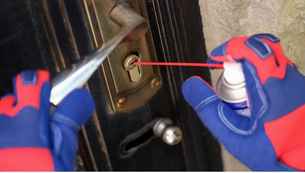 WD-40 : Un Guide pour Vos Projets de Bricolage