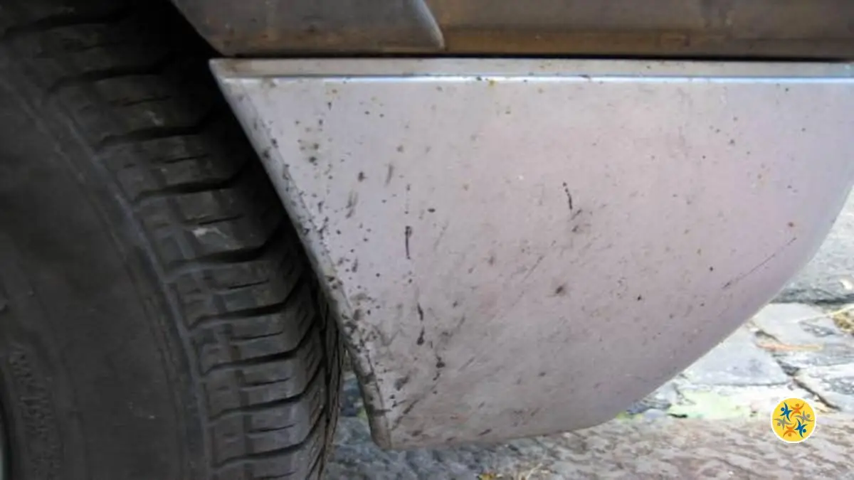 Comment Nettoyer la Carrosserie des Taches de Goudron sans l