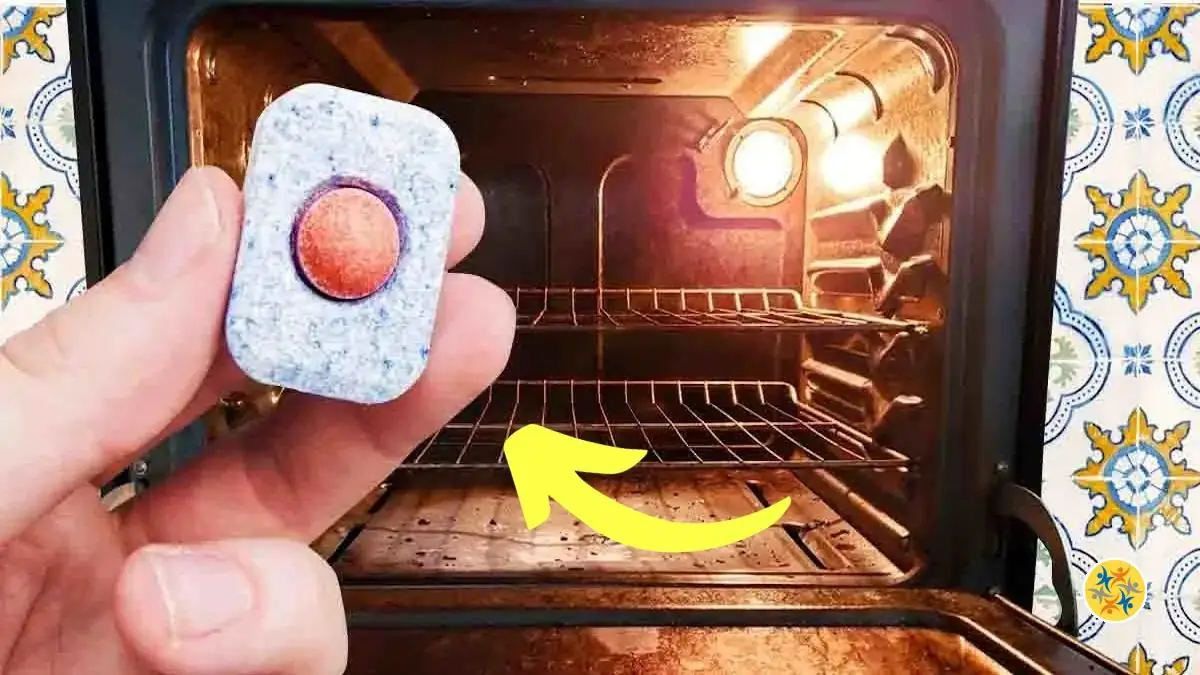 Nettoyez Efficacement Votre Four Juste Avec une Pastille Pour Lavevaisselle