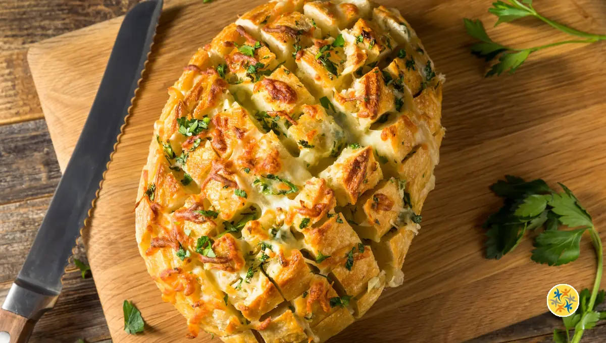 Comment Réaliser un Savoureux Pain à l’Ail et Fromage