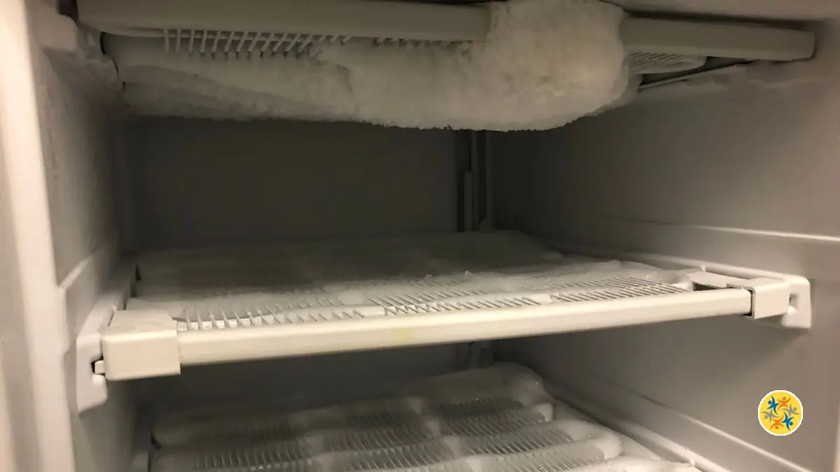 Réduire sa consommation d’énergie grâce au dégivrage régulier de son congélateur