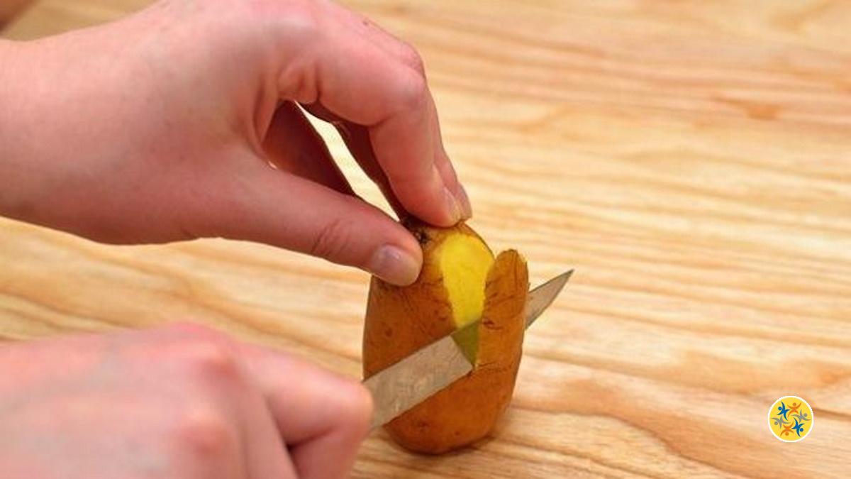 Le Truc Pour Eplucher les Pommes de Terre Facilement et